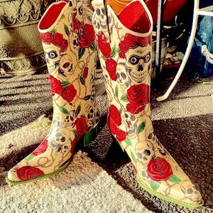Nomad rubber boots/‘cowgirl style’- skulls n roses, 7.5